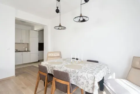 Rent, three bedroom apartment, 72m², Budva, Crna Gora - image 3
