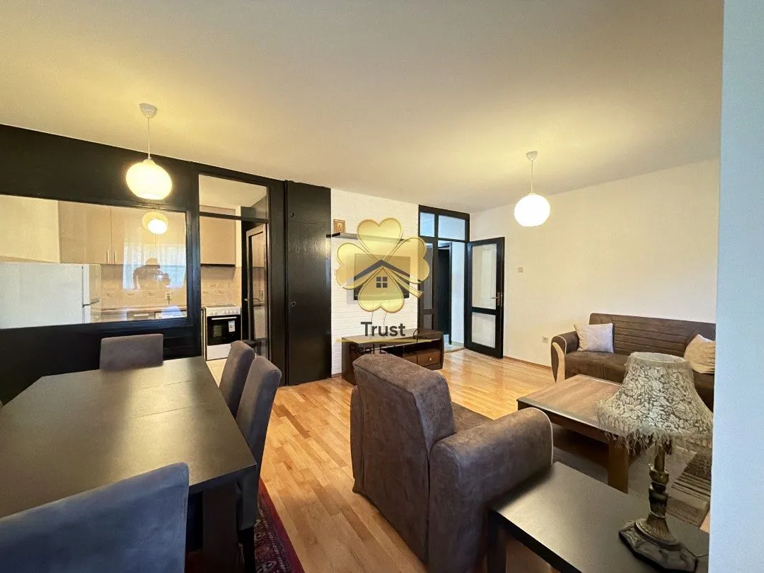 Izdavanje, jednosoban stan, 60m², Blok 5, Podgorica