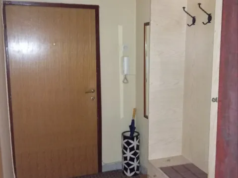 Izdavanje, dvosoban stan, 75m², Gintaš, Podgorica - image 5