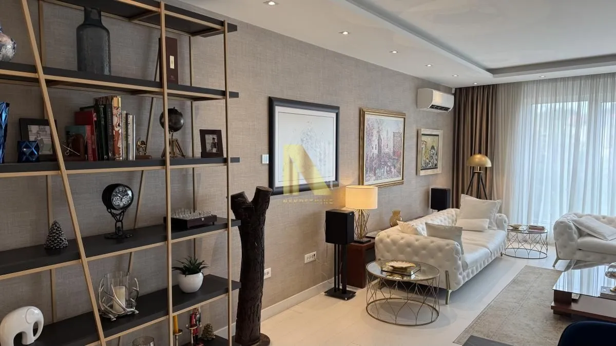 Prodaja, dvosoban stan, 124m², Savski Venac, Beograd