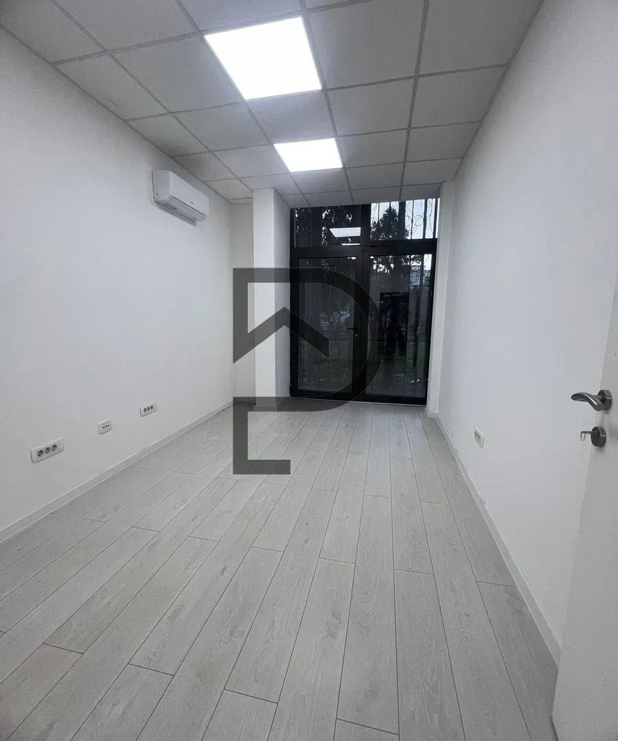 Rent, office space, 294m², Blok 6, Podgorica