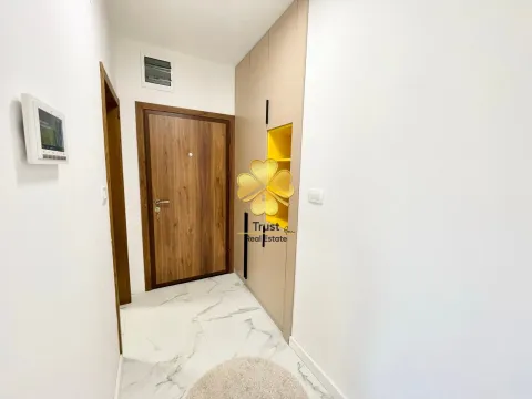 Izdavanje, dvosoban stan, 80m², Kruševac, Podgorica - image 9