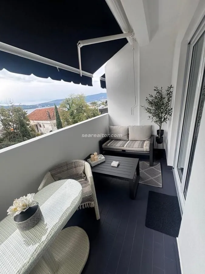 Izdavanje, jednosoban stan, 60m², Centar, Tivat