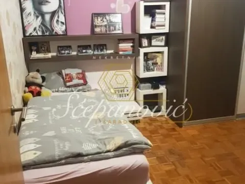 Izdavanje, kuća, 165m², Sremska Kamenica, Petrovaradin - image 10