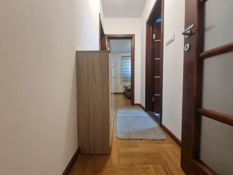 Rent, two bedroom apartment, 81m², Budva, Crna Gora - image 11