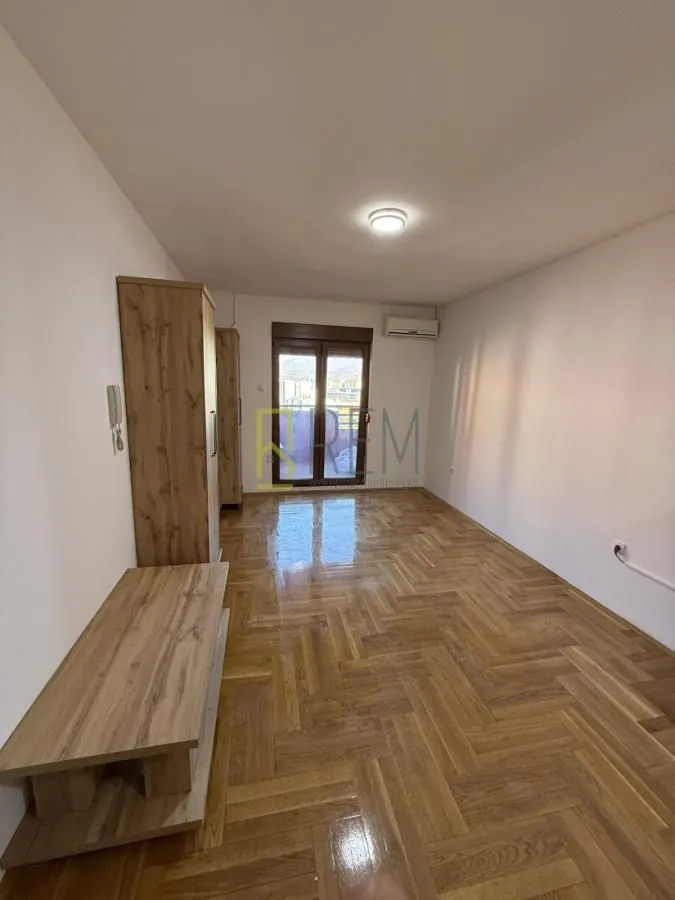 Prodaja, garsonjera, 33m², Tuški Put, Podgorica