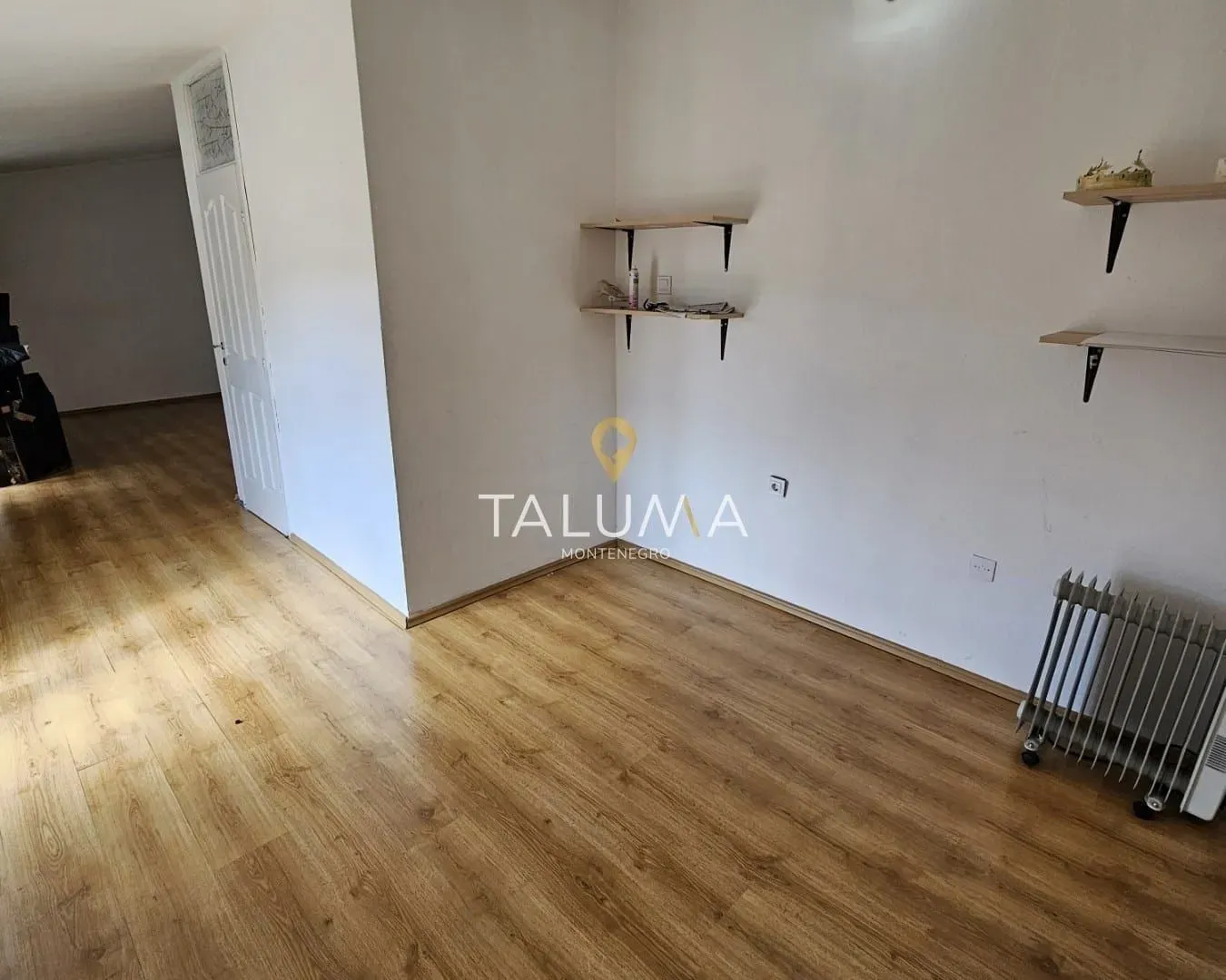 Rent, house, 250m², Zagorič, Podgorica