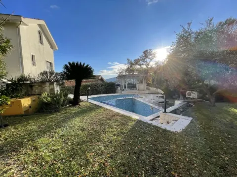 Prodaja, kuća, 201m², Topla, Herceg Novi - image 40