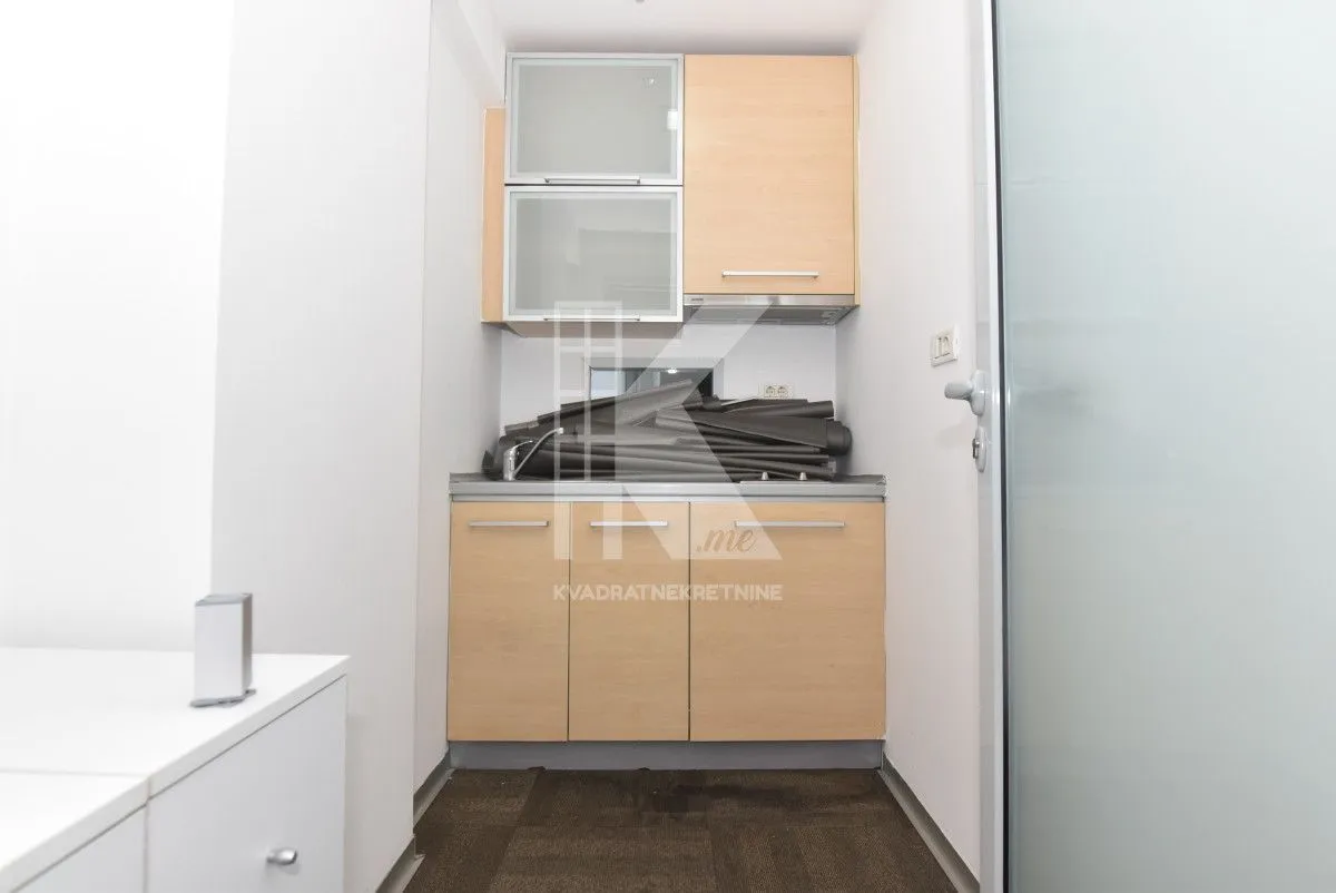 Rent, office space, 445m², Preko Morače, Podgorica