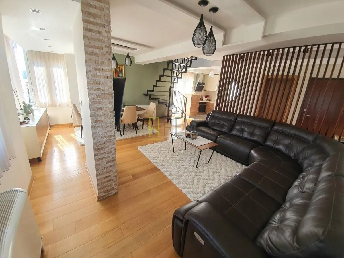 Prodaja, četvorosoban stan, 154m², Zabjelo, Podgorica