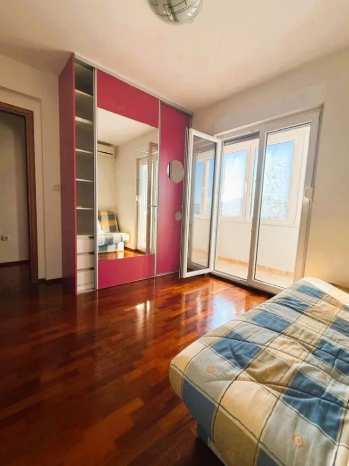 Rent, three bedroom apartment, 75m², Stari Aerodrom, Podgorica