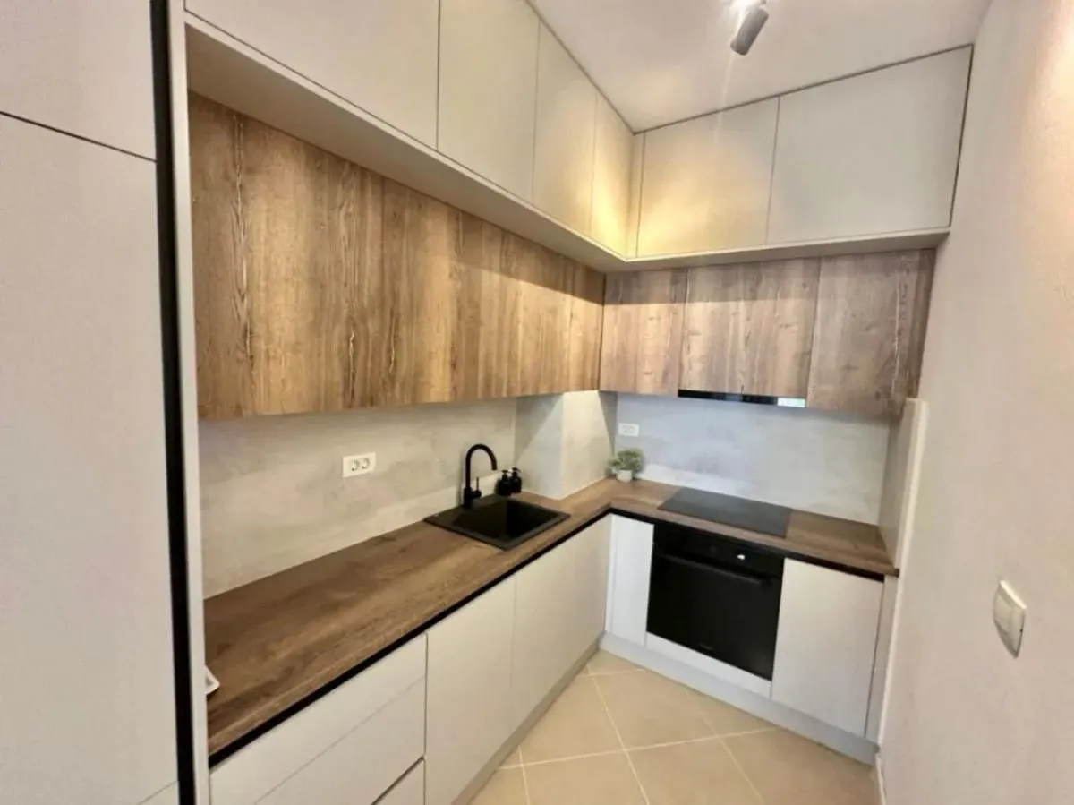 Rent, one bedroom apartment, 55m², Kotor, Crna Gora