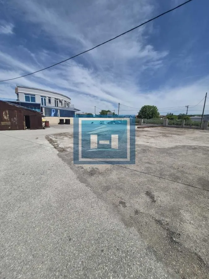 Rent, office space, 360m², Zmič, Paraćin