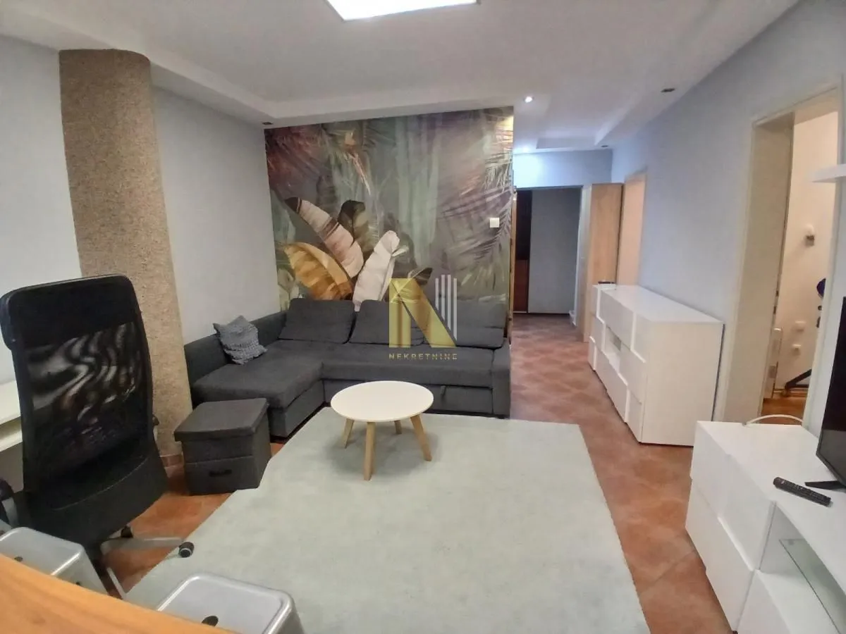 Izdavanje, dvosoban stan, 53m², Sajmište, Novi Sad