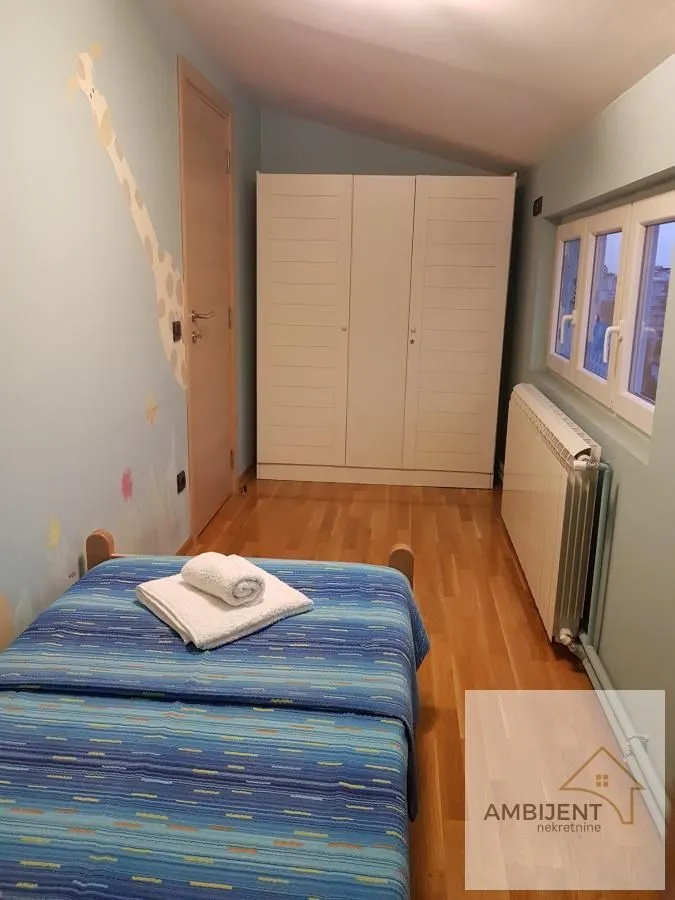 Rent, three bedroom apartment, 73m², Crveni Krst, Beograd