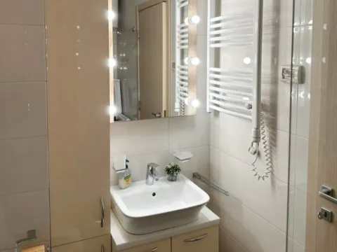 Izdavanje, jednosoban stan, 47m², City Kvart, Podgorica - image 8