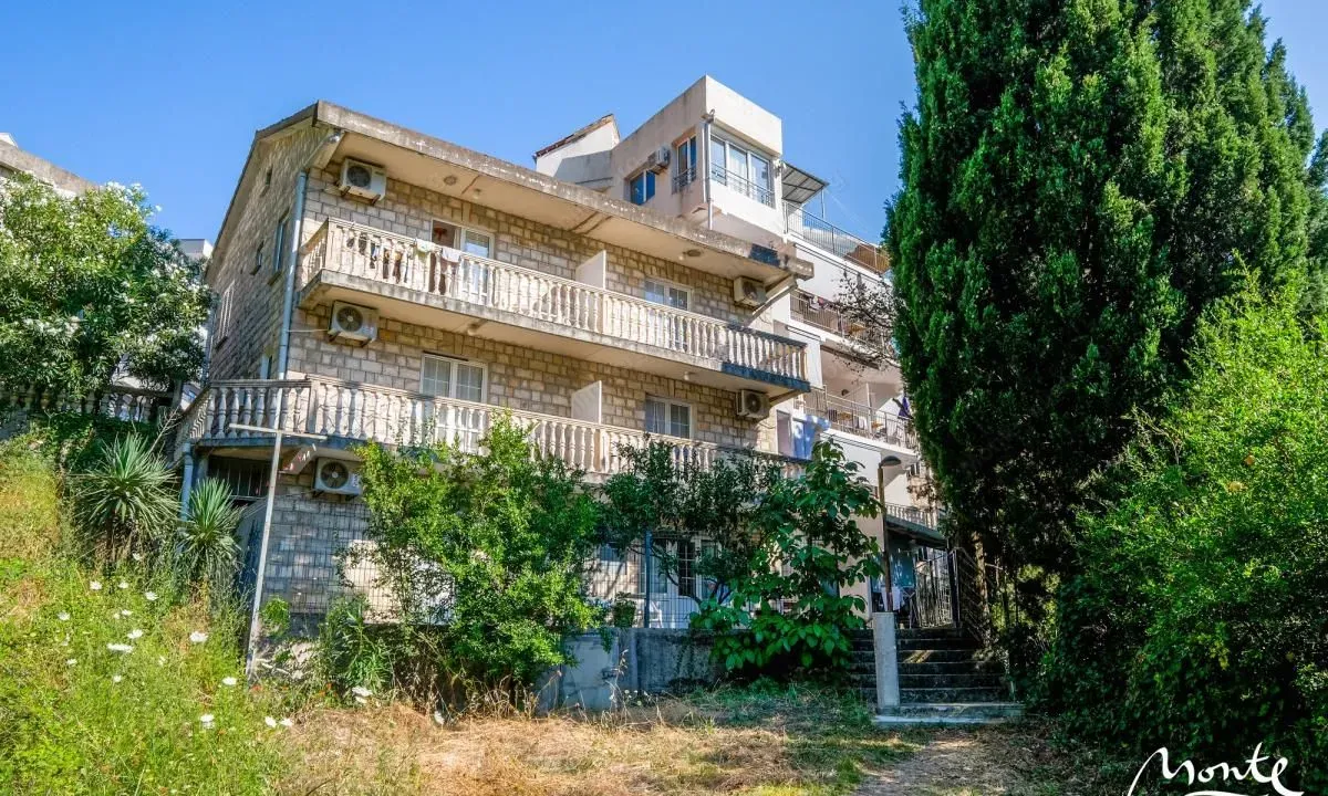 Sale, house, 195m², Bečići, Budva
