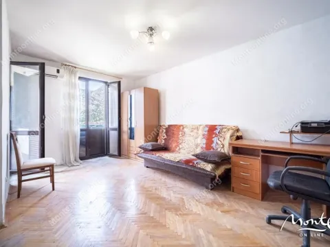 Prodaja, dvosoban stan, 64m², Risan, Kotor - image 2