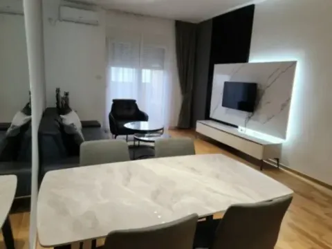 Izdavanje, jednosoban stan, 45m², Tuški Put, Podgorica - image 6