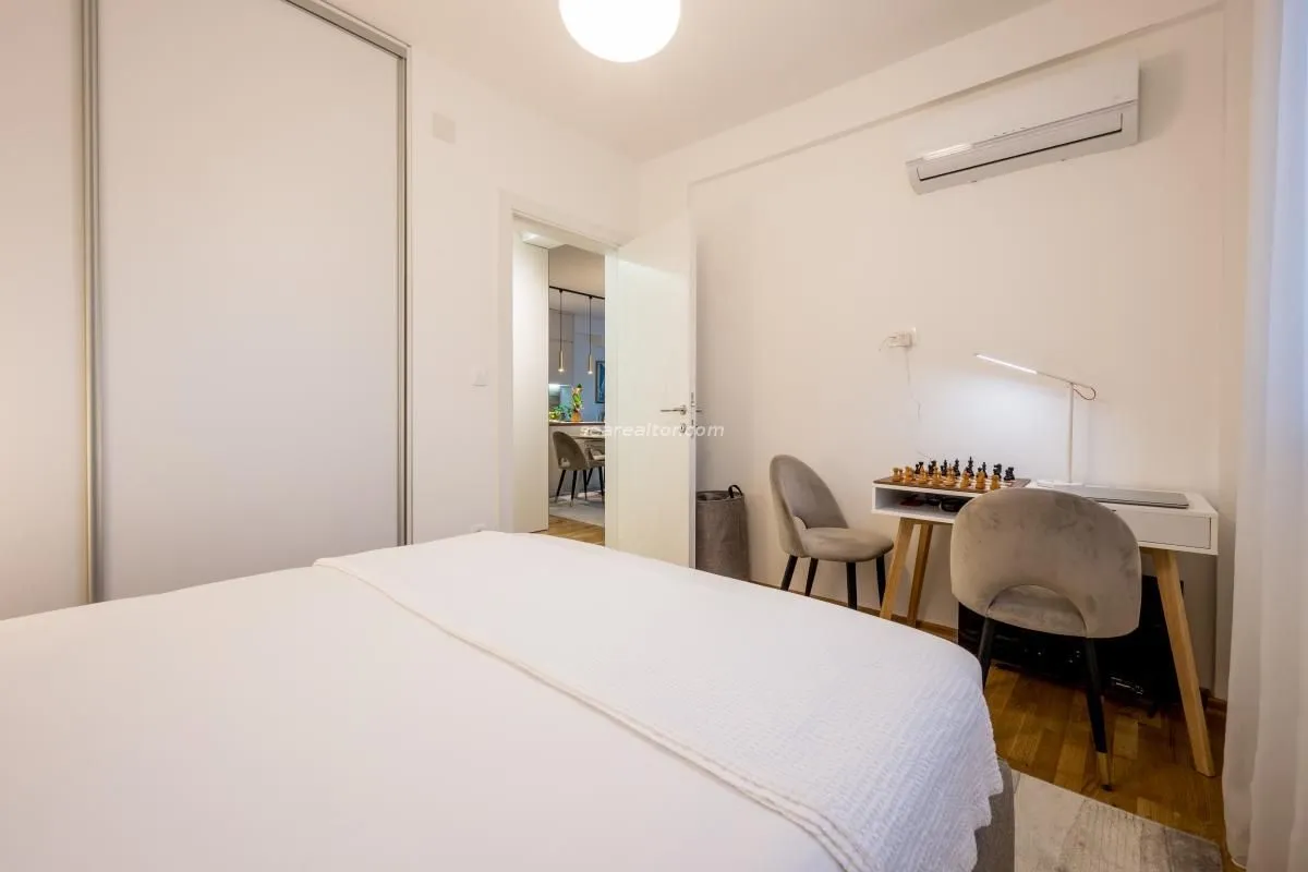 Prodaja, dvosoban stan, 63m², Tivat, Crna Gora