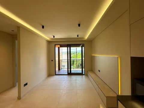 Prodaja, jednosoban stan, 43m², Tivat, Crna Gora - image 2