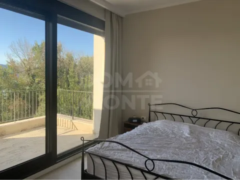 Rent, three bedroom apartment, 130m², Gornja Lastva, Tivat - image 12