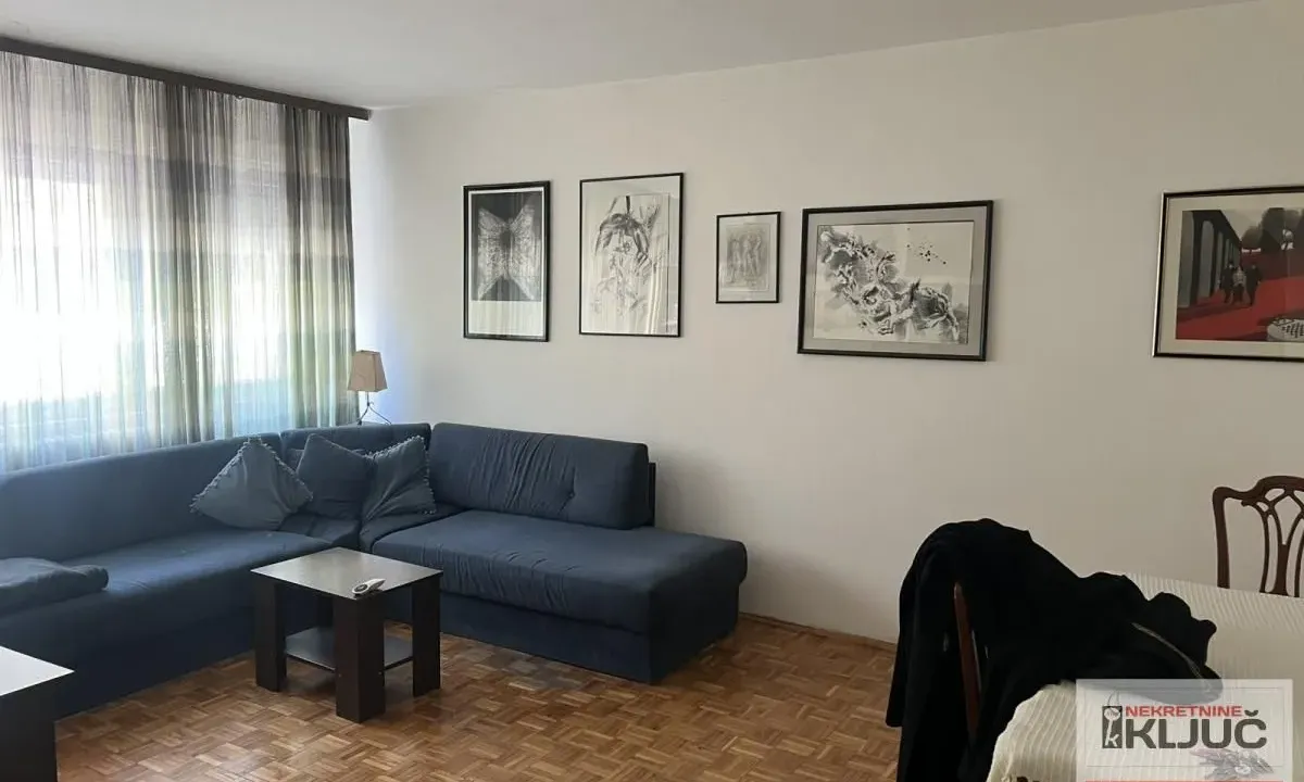 Prodaja, trosoban stan, 75m², Petrovaradin, Novi Sad