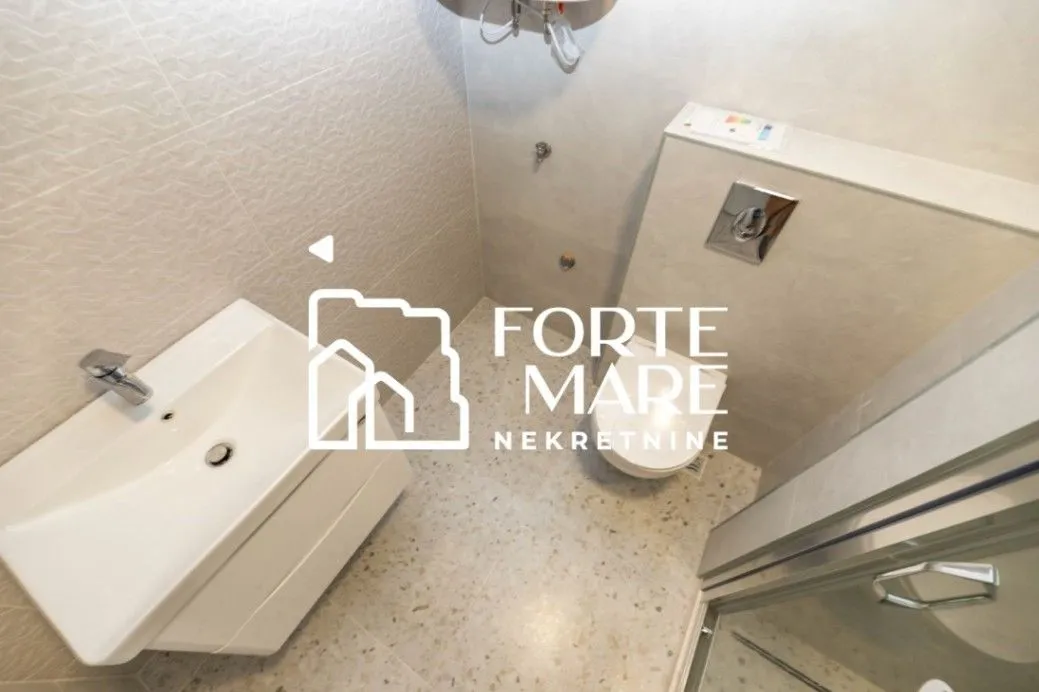 Prodaja, dvosoban stan, 61m², Baošići, Herceg Novi