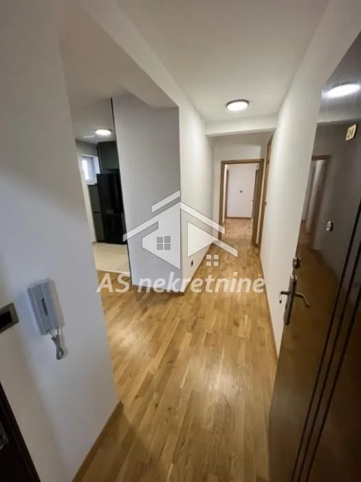 Izdavanje, četvorosoban stan, 100m², Sarajevska, Beograd