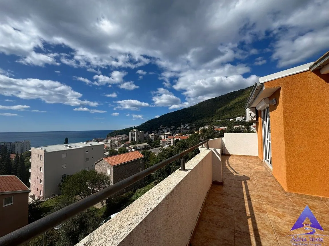 Prodaja, četvorosoban stan, 176m², Petrovac, Budva