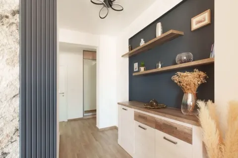 Prodaja, dvosoban stan, 70m², Šušanj, Bar - image 14