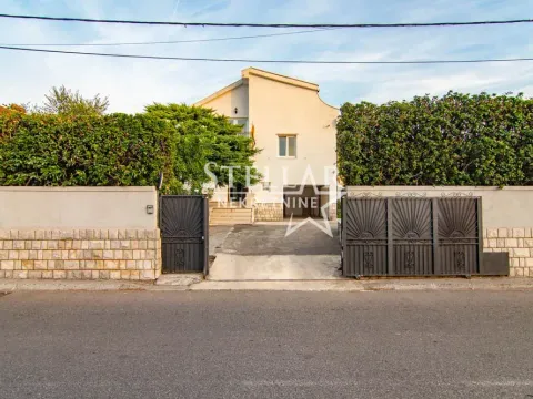 Kuća in Zagorič