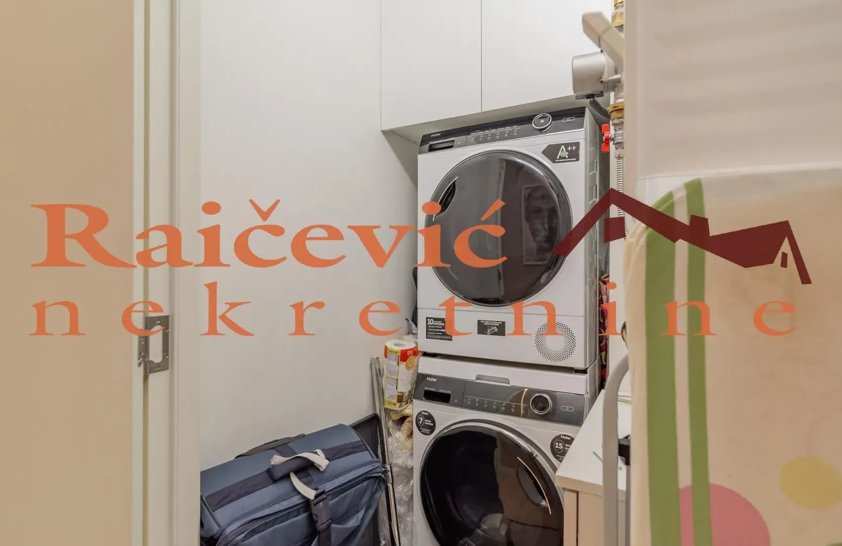 Prodaja, trosoban stan, 74m², Savski Venac, Beograd
