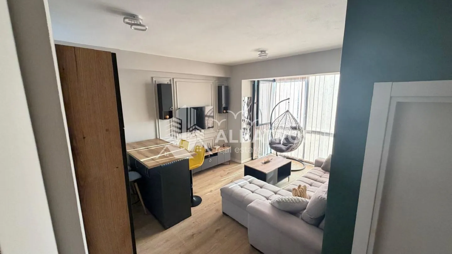 Rent, one bedroom apartment, 42m², Centar, Bar