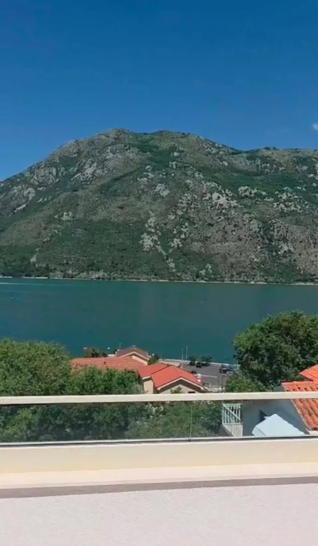 Sale, one bedroom apartment, 95m², Stoliv, Kotor