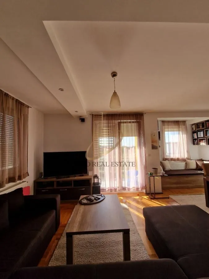 Prodaja, četvorosoban stan, 120m², Nova Detelinara, Novi Sad Sve Podlokacije
