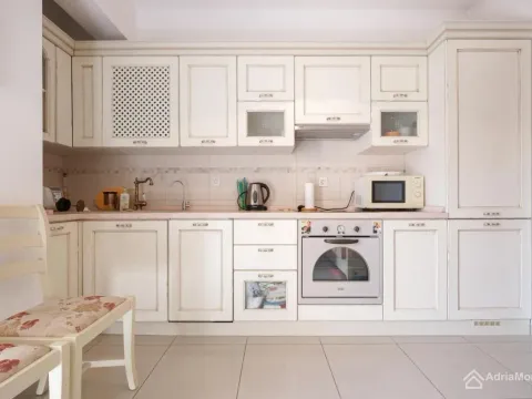 Prodaja, jednosoban stan, 64m², Centar, Budva - image 6