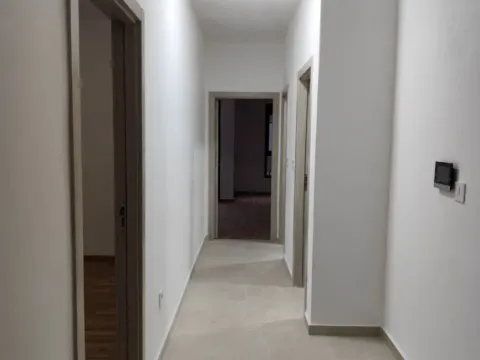 Prodaja, dvosoban stan, 69m², Šušanj, Bar - image 7