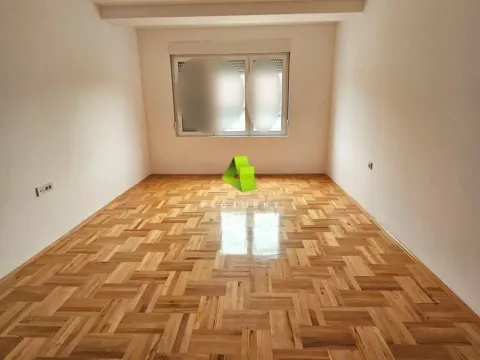 Sale, one bedroom apartment, 50m², Pantelej, Niš - image 5