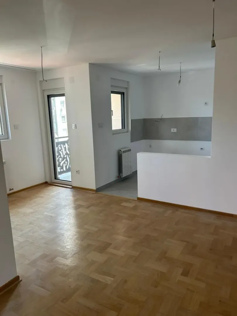 Prodaja, trosoban stan, 65m², Kluz, Zvezdara Sve Podlokacije