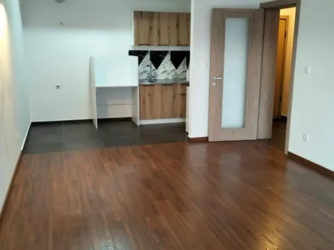 Izdavanje, dvosoban stan, 69m², Master Kvart, Podgorica - image 3