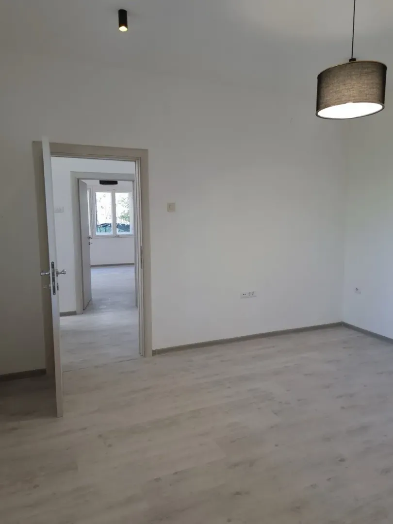 Rent, office space, 60m², Stari Aerodrom, Podgorica