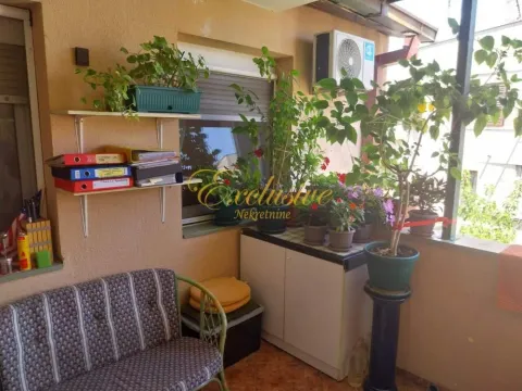 Sale, four bedroom apartment, 105m², Stari Grad, Beograd - image 17