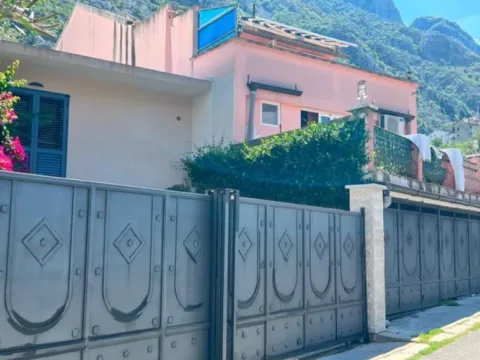 Prodaja, kuća, 200m², Kotor, Crna Gora - image 4