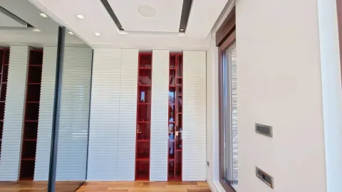 Prodaja, trosoban stan, 313m², Budva, Crna Gora - image 11