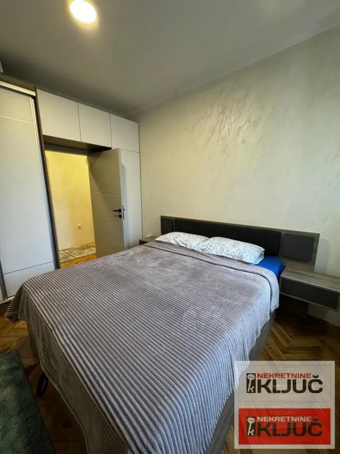 Prodaja, trosoban stan, 68m², Centar, Novi Sad