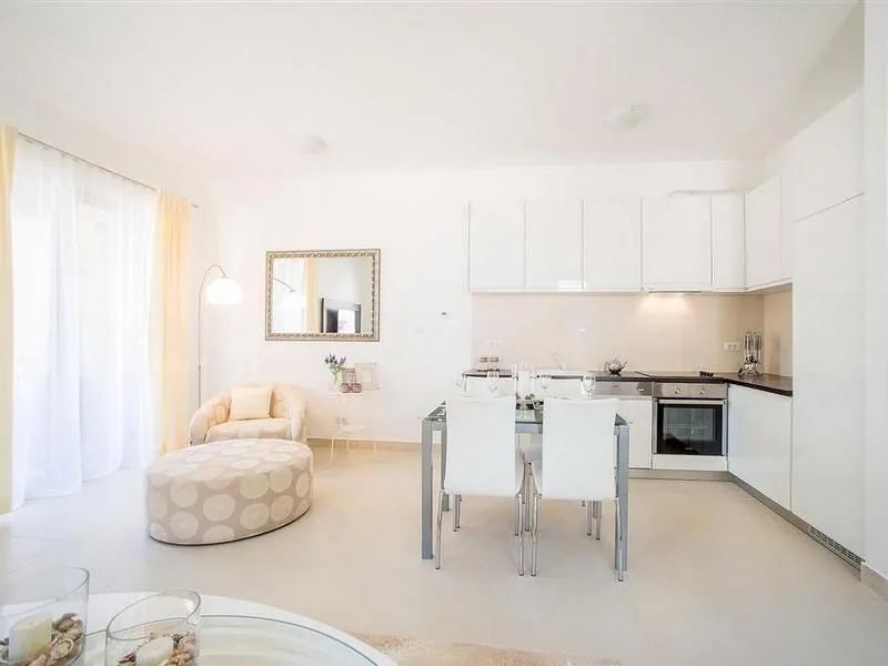 Sale, apartment, 56m², Kotor, Crna Gora