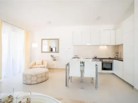 Sale, apartment, 56m², Kotor, Crna Gora - image 6