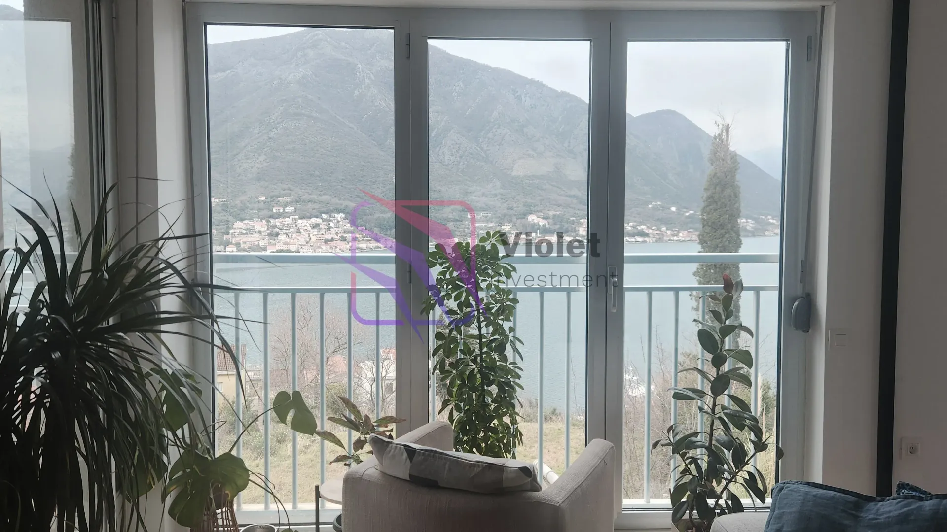 Prodaja, trosoban stan, 75m², Dobrota, Kotor