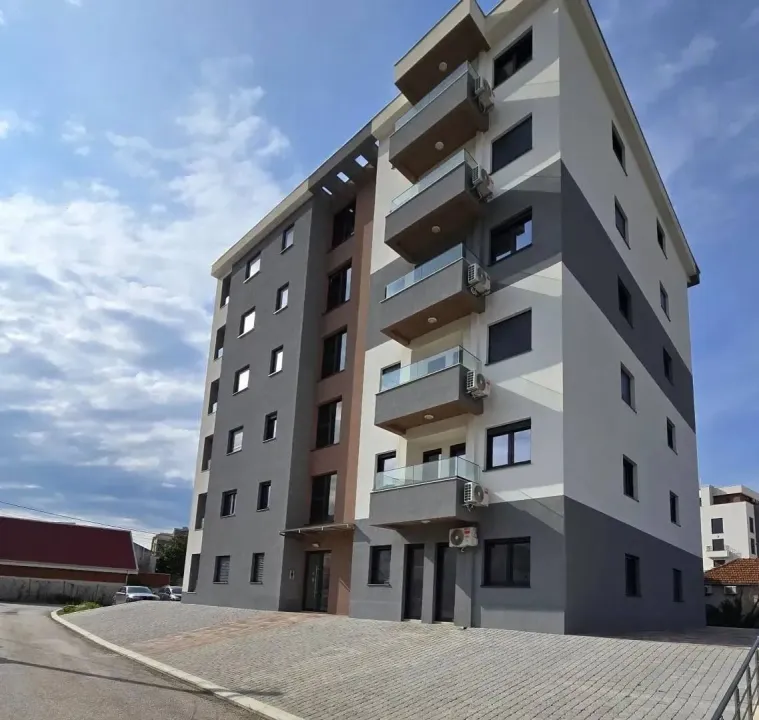 Sale, one bedroom apartment, 42m², Ilino, Bar